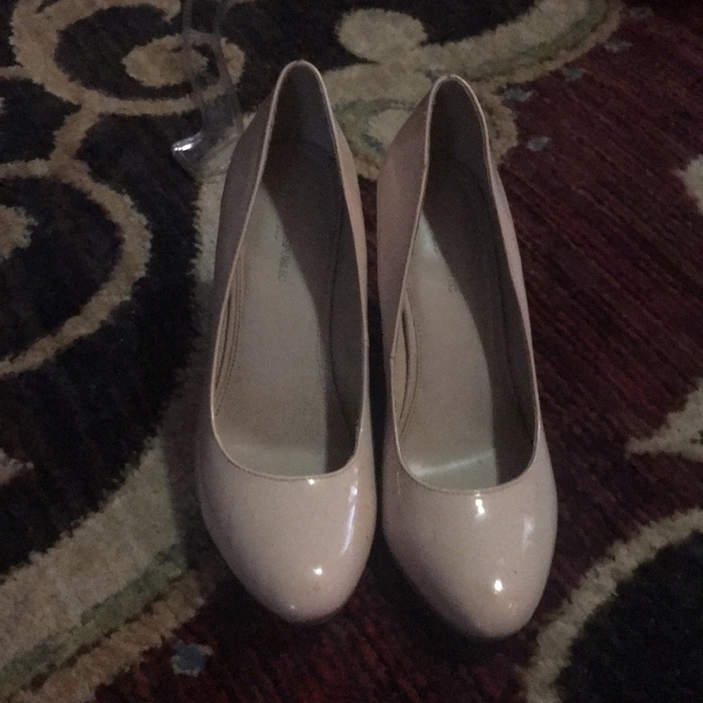 Wedge heels